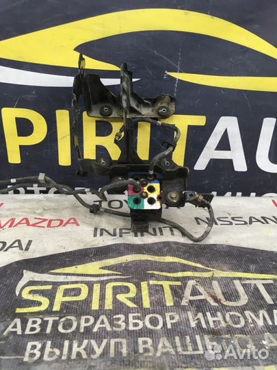 Блок клапанов пневмоподвески Hyundai Equus 2 3.8