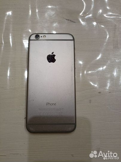 Телефон iPhone 6s