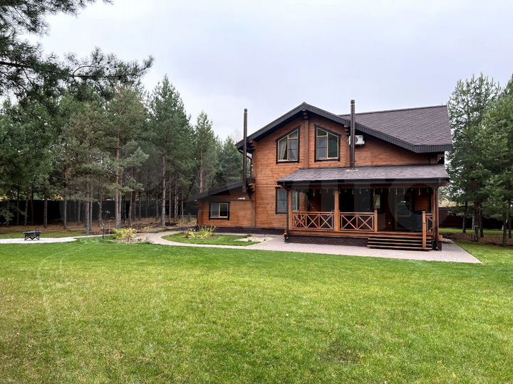 Дом 209,7 м² на участке 25 сот.