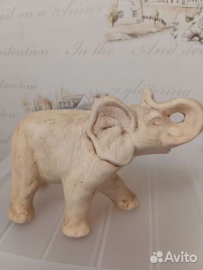 Статуэтка слон