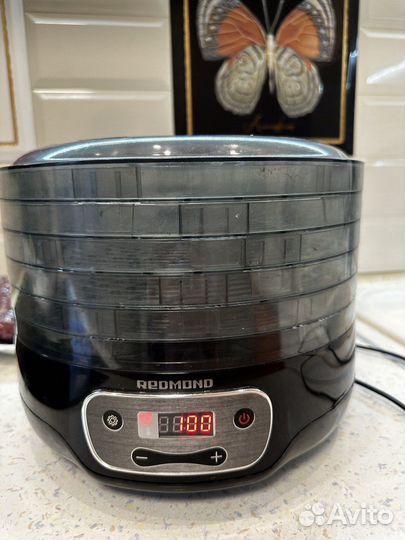 Электросушилка для фруктов и овощей Redmond