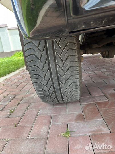 Yokohama Advan S/T V801 275/50 R20