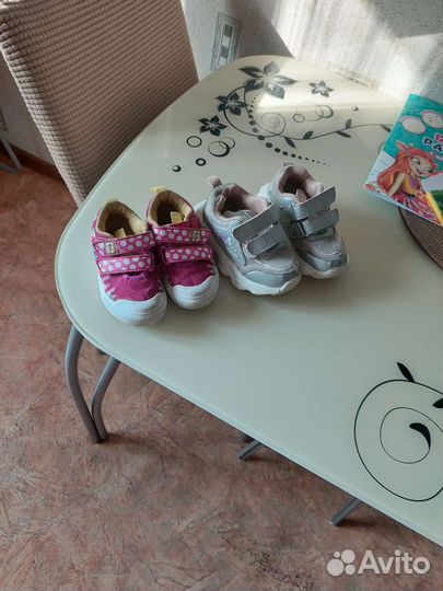 Кроссовки для девочки