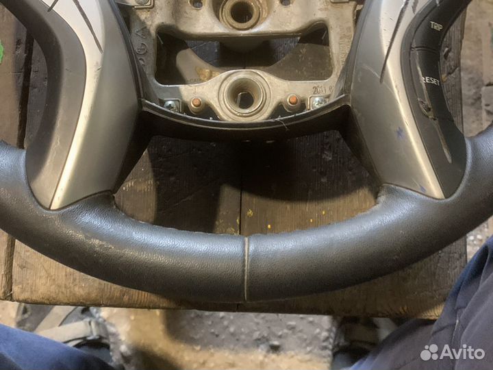 Руль hyundai elantra