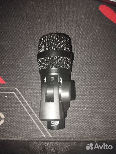 Akg p4