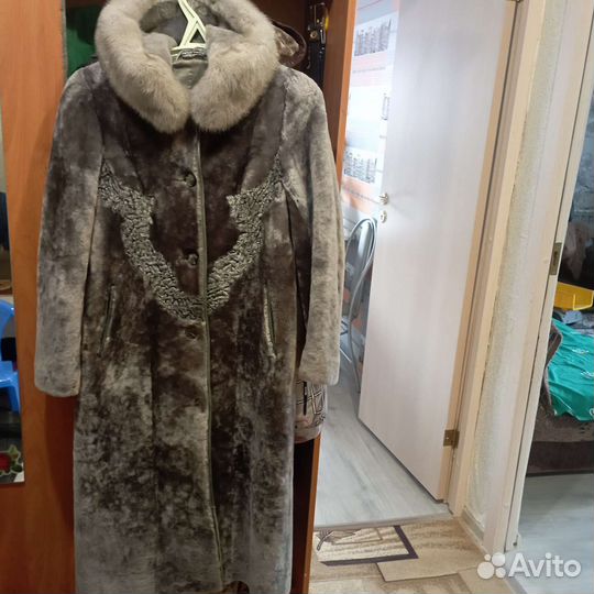 Шуба мутоновая с капюшоном