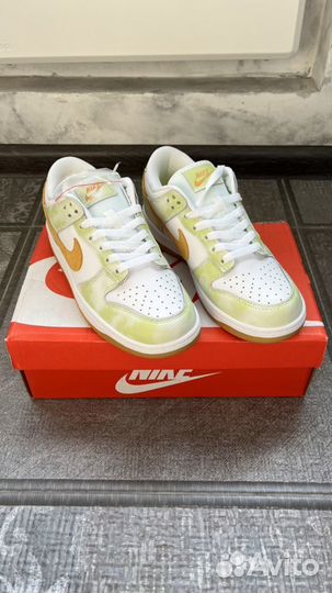 Кроссовки Nike Dunk Low wmns 