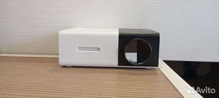 Мини проектор