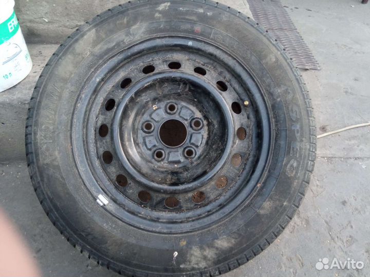 Колесо Toyota Corolla с диском