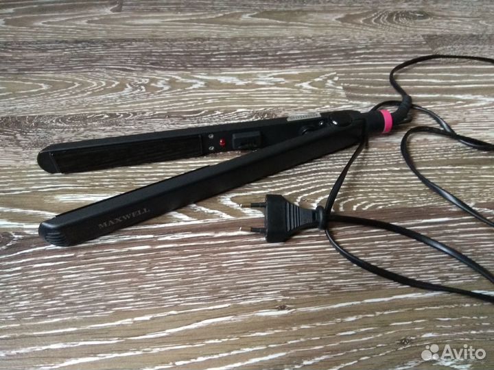 Выпрямитель для волос Maxwell