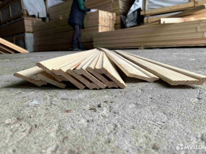 Плинтус евро сосна