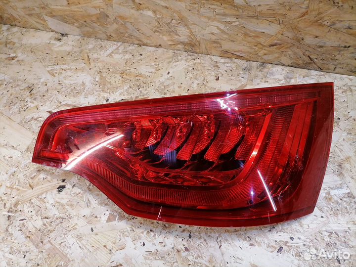 Фонарь правый Audi Q7 4L Rest