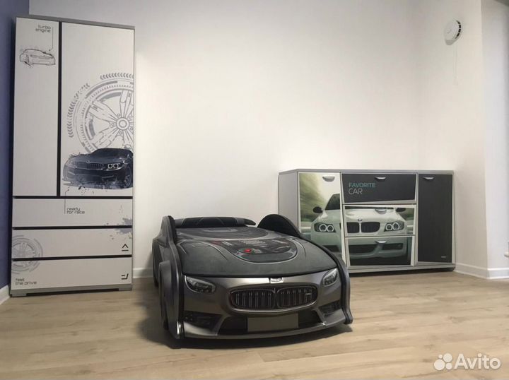 Детская кровать машинка