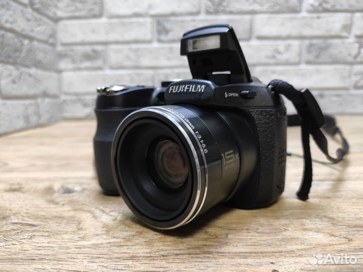 Фотоаппарат Fujifilm Finepix S 1600