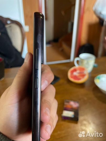 Телефон Samsung s22