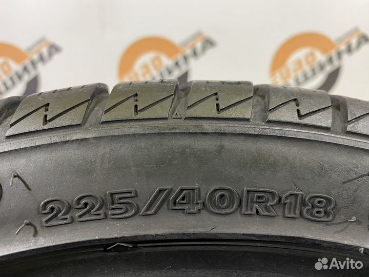 Hankook IceBear W300 225/40 R18 93V