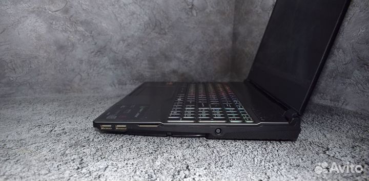 Игровой ноутбук MSI на Ryzen 7 3750H/RX 5500M
