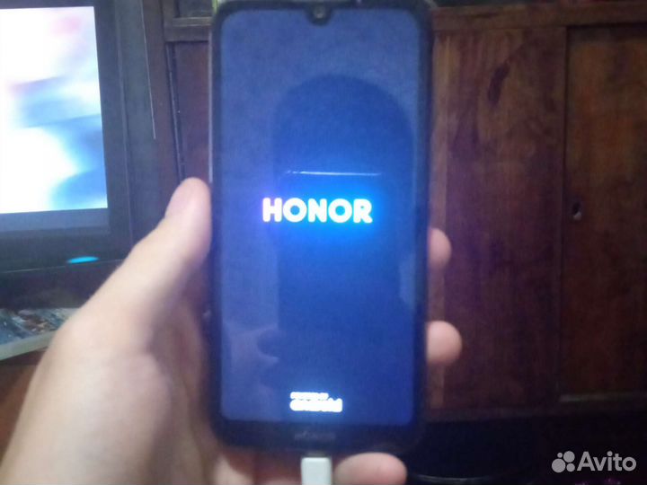 Мобильные телефоны Honor 8 s
