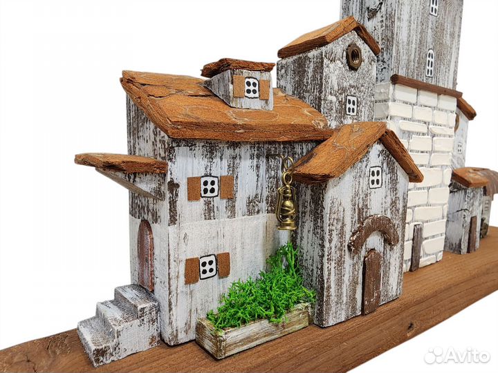 Декоративная композиция из дрифтвуда Старый Город