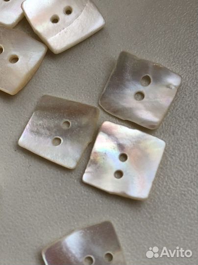 Перламутровые пуговицы