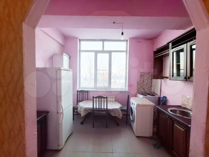 2-к. квартира, 54 м², 3/6 эт.
