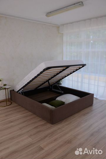 Кровать 140х200 с подъемным механизмом + матрас