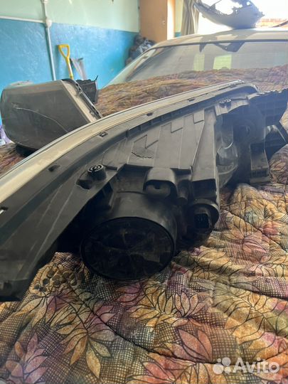 Передние фары Kia Rio 2016