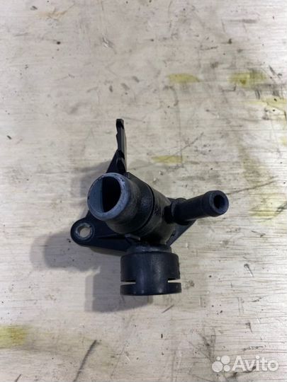 Штуцер Audi A4 8K2 CDH 2007-2011