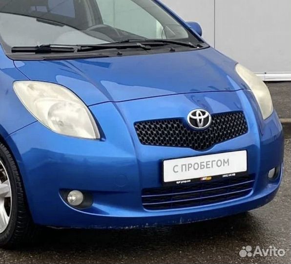 Заглушка буксировочного крюка Toyota Yaris 2