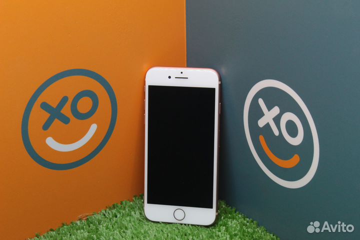 iPhone 8, 64 ГБ