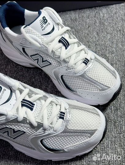 New Balance 530 White premium