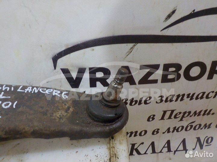 Рычаг передний левый Mitsubishi Lancer