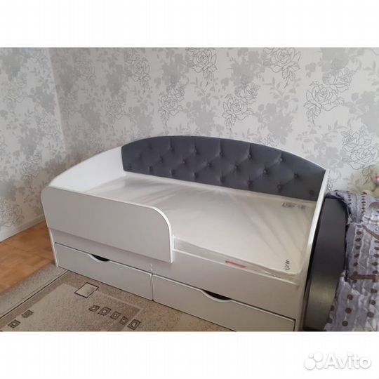 Кровать велюр лдсп для малыша разные цвета