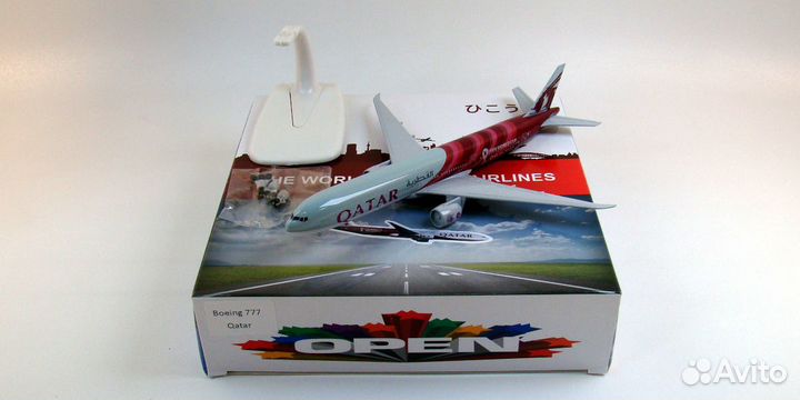 Модель самолета Boeing 777-300ER Qatar Airways 