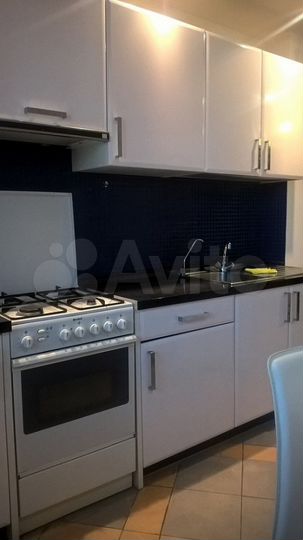 2-к. квартира, 50 м², 3/10 эт.