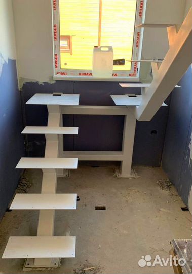 Металлические каркасы для лестниц