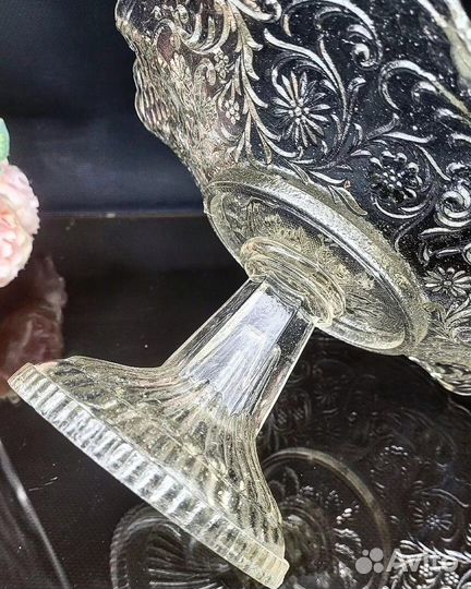 Антикварная конфетница