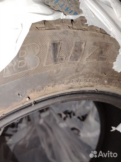 Bridgestone Blizzak Revo GZ 205/55 R16