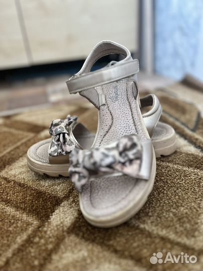 Босоножки для девочки
