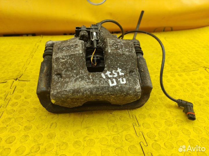 Суппорт передний правый Mercedes-Benz W212