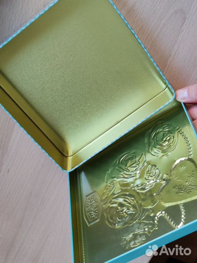 Коробка для упаковки подарка