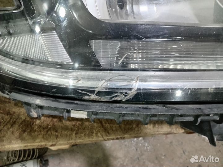 Chevrolet tahoe 4 фара правая