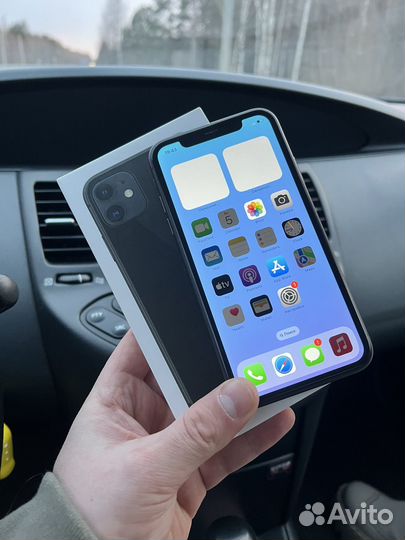 iPhone 11, 64 ГБ