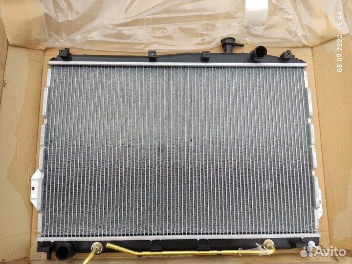 Радиатор охлаждения двигателя Hyundai Ix55 3.8
