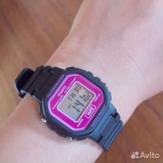 Наручные часы casio LA-20WH-4A новые