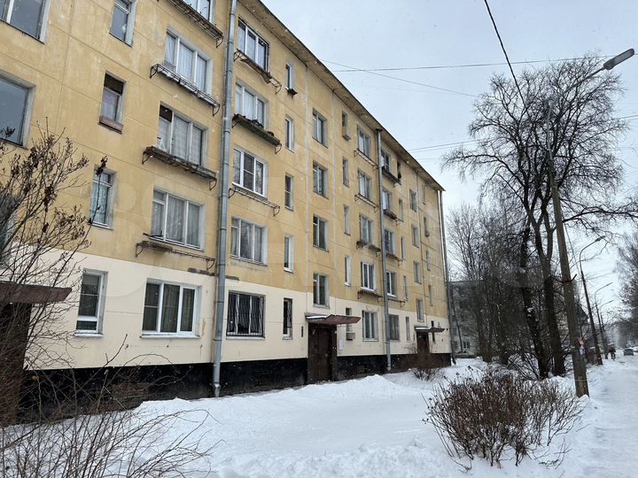 3-к. квартира, 42 м², 5/5 эт.