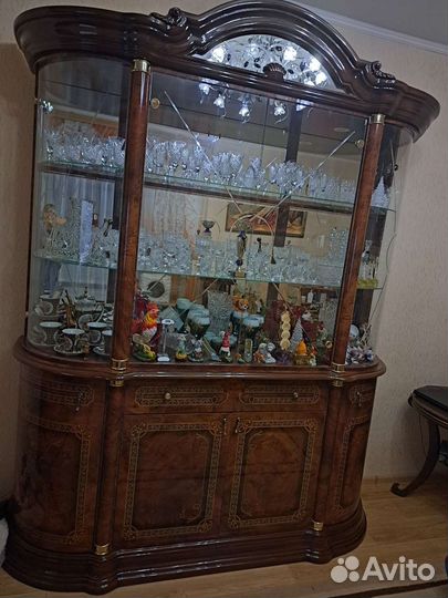 Горка шкаф для посуды