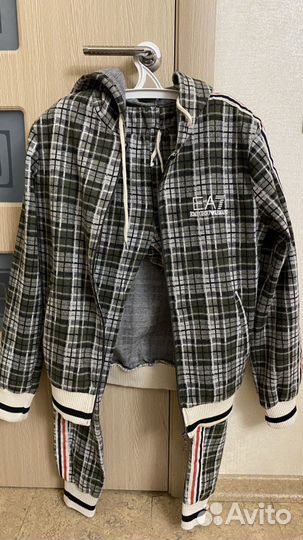 Костюм armani на 164, р.44 клетка