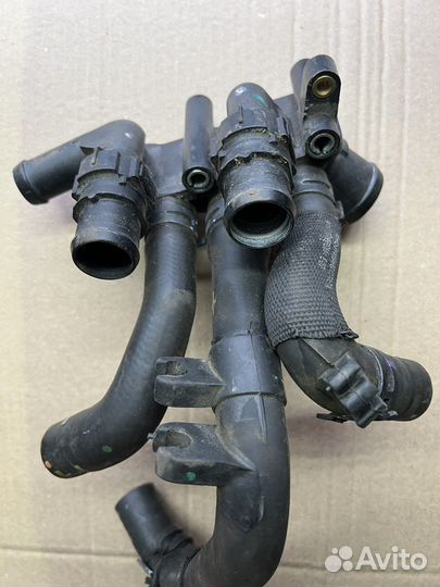 Трубопровод патрубок охлаждения Range Rover Sport