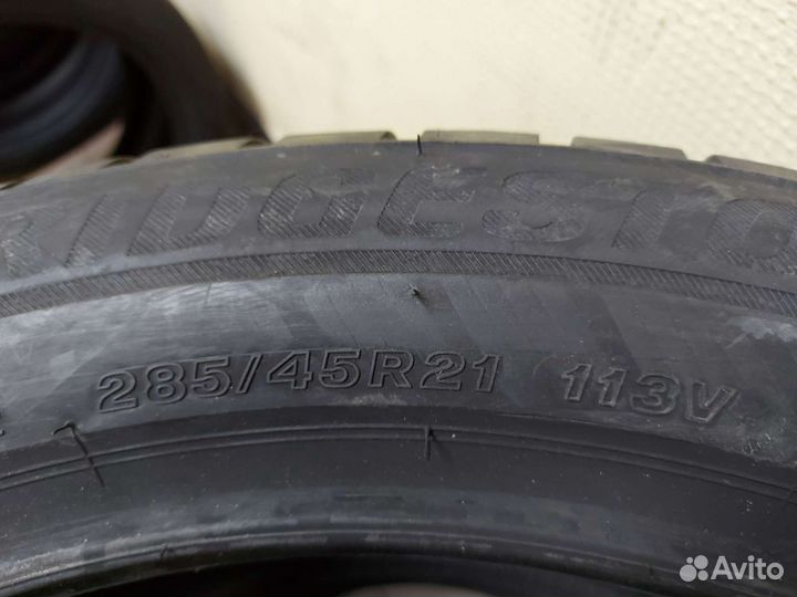 Bridgestone Blizzak LM-001 285/45 R21 113V